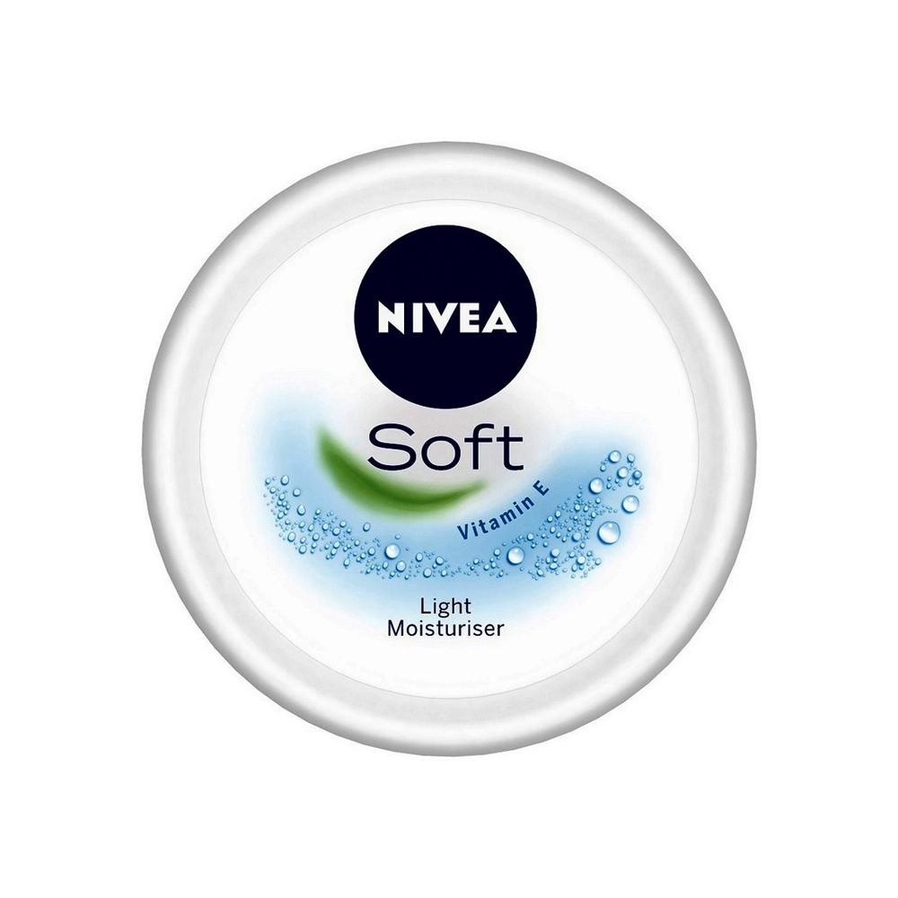 Nivea Light Moisturiser Cream With Vitamin E