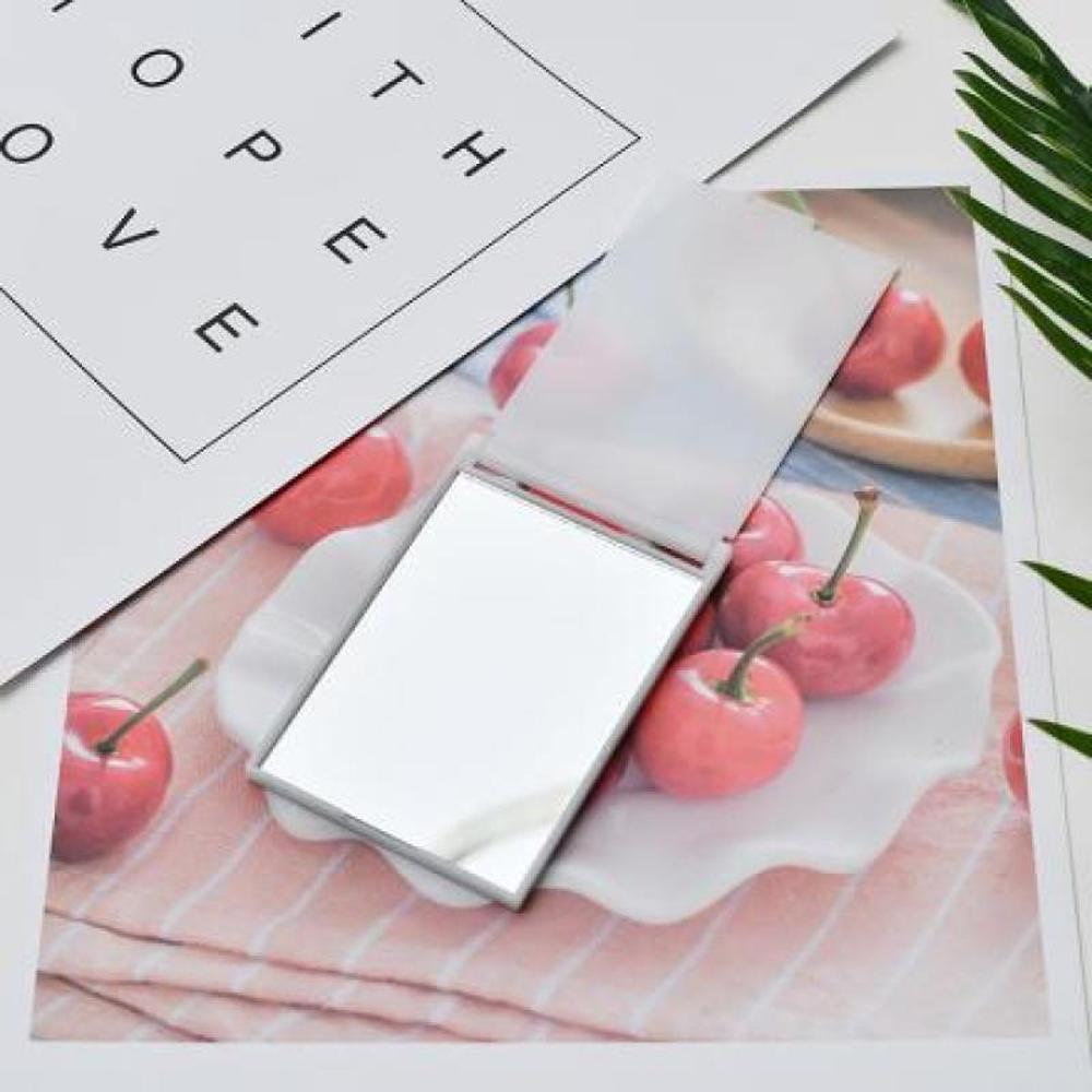 XIMI VOGUE™ Small-Sized Simple Style Folding Mirror (Pack of 2)
