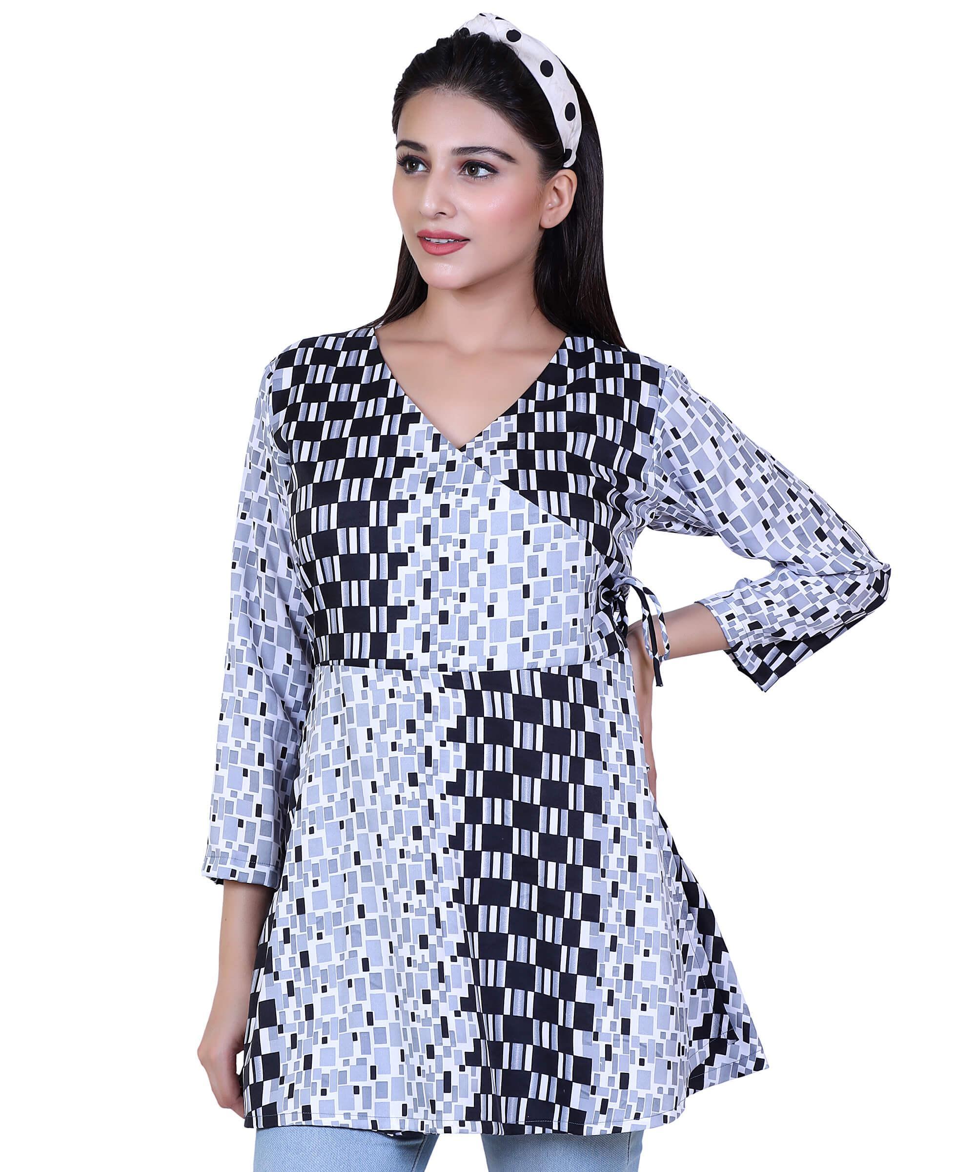 SECT-WT WOMEN TOP PRINT- BLACK GREY CHECKS
