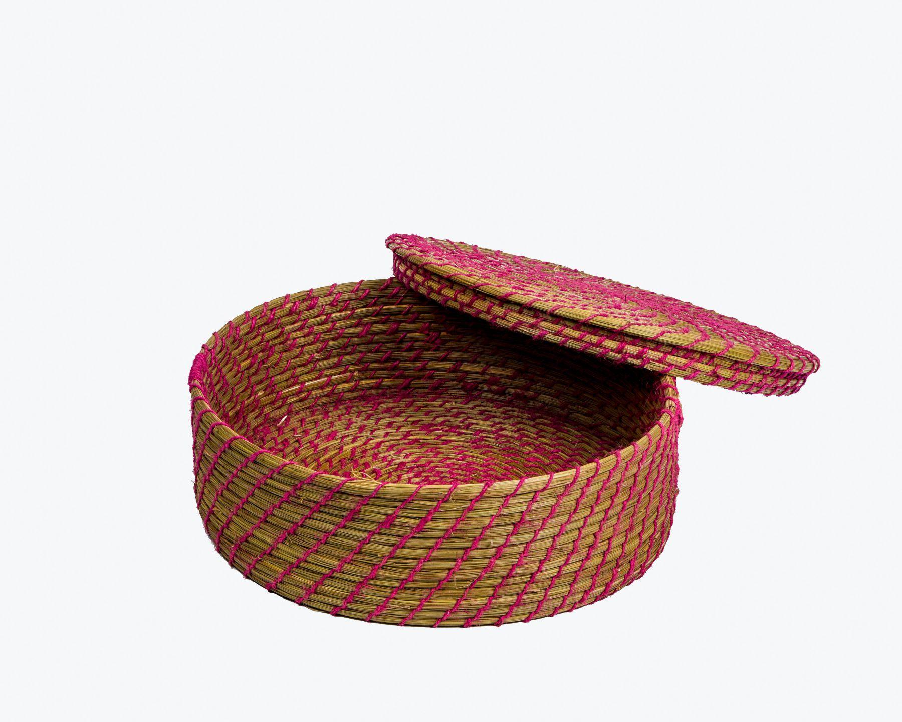 Handmade Braided Sabaii Grass Casserole with Palm leaf binding and thread work 8 x 3 inches with lid