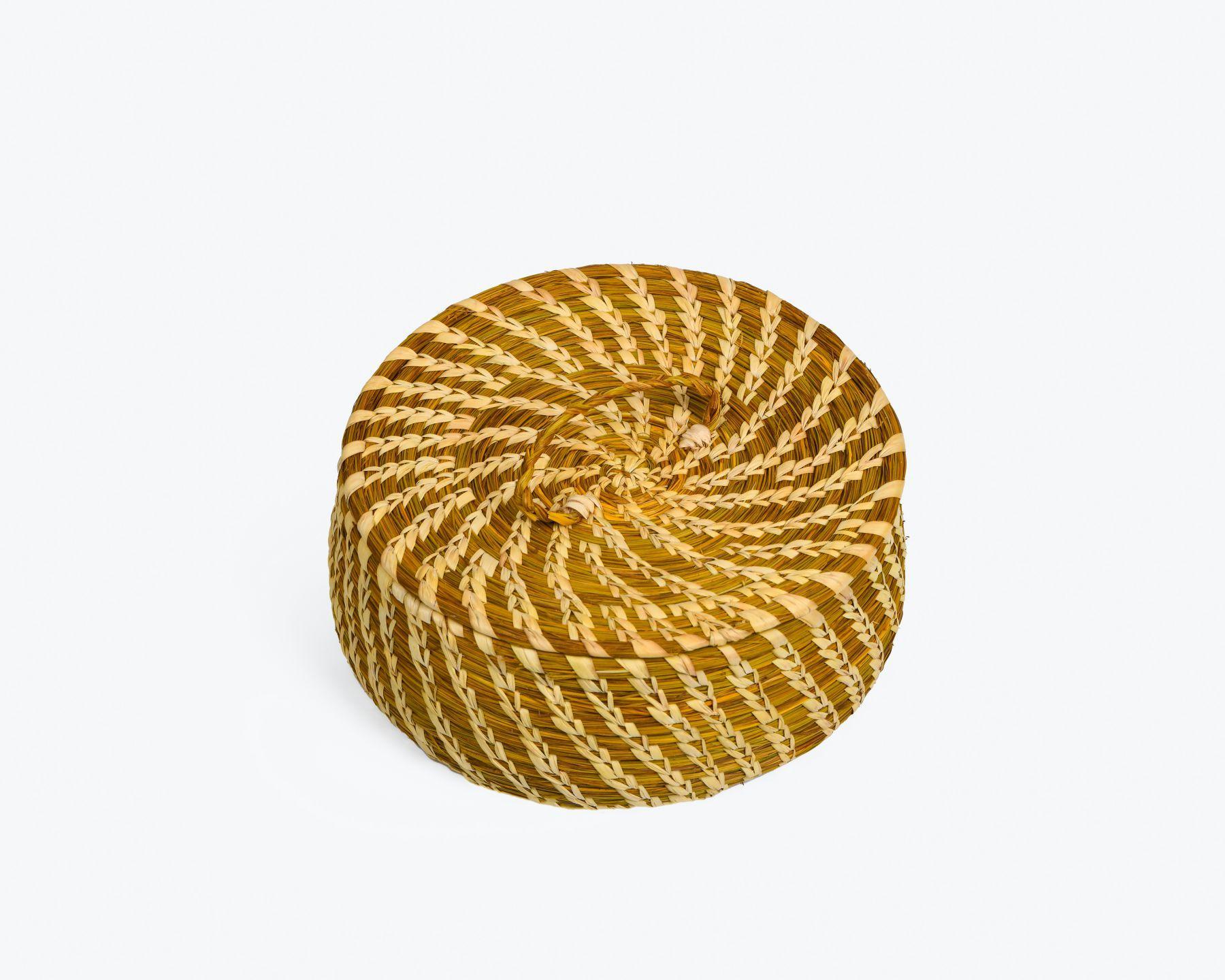  Handmade Braided SABAII GRASS CASSEROLE WITH LID
