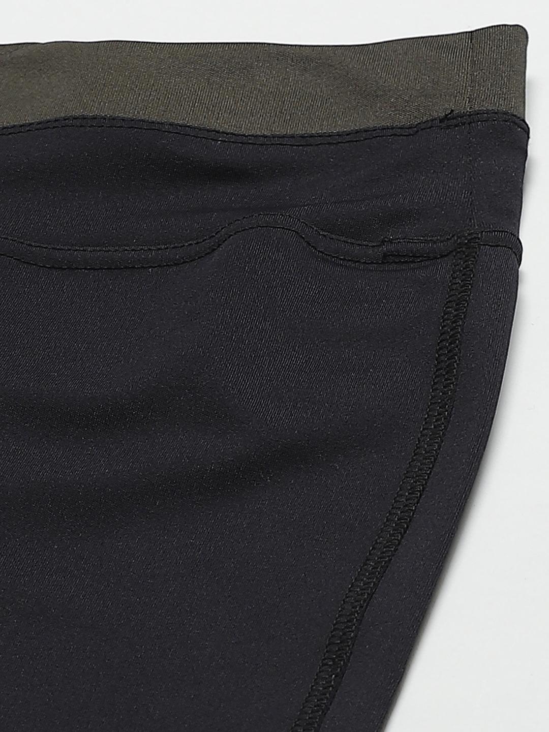 PICOT Women Black Solid Cropped Tights with Mesh Detail