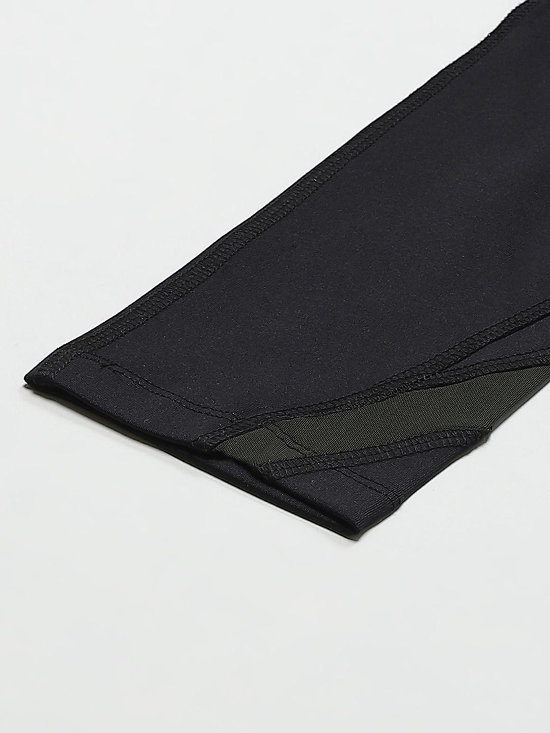 PICOT Women Black Solid Cropped Tights with Mesh Detail
