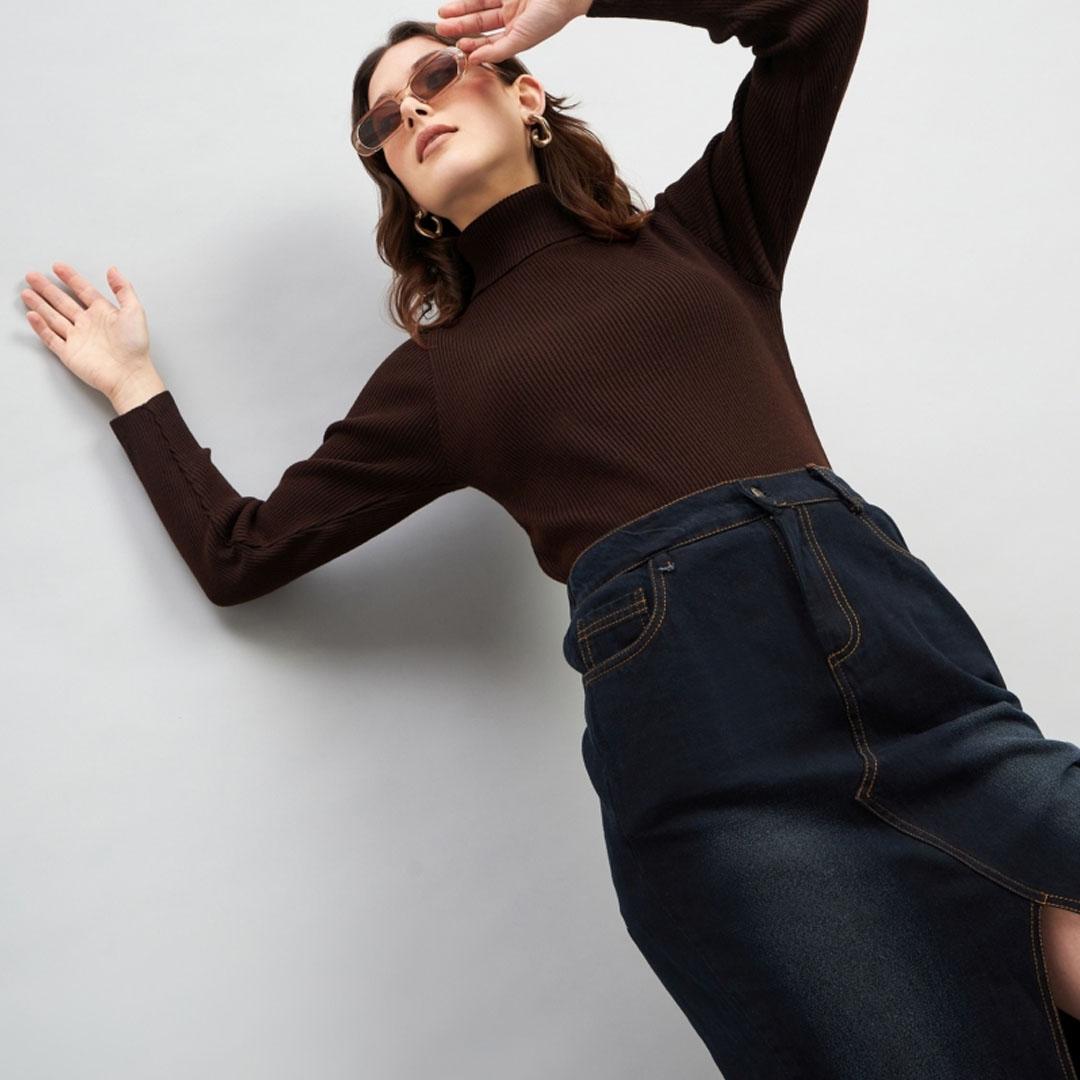 Brown Ribbed Acrylic Pullover Sweater