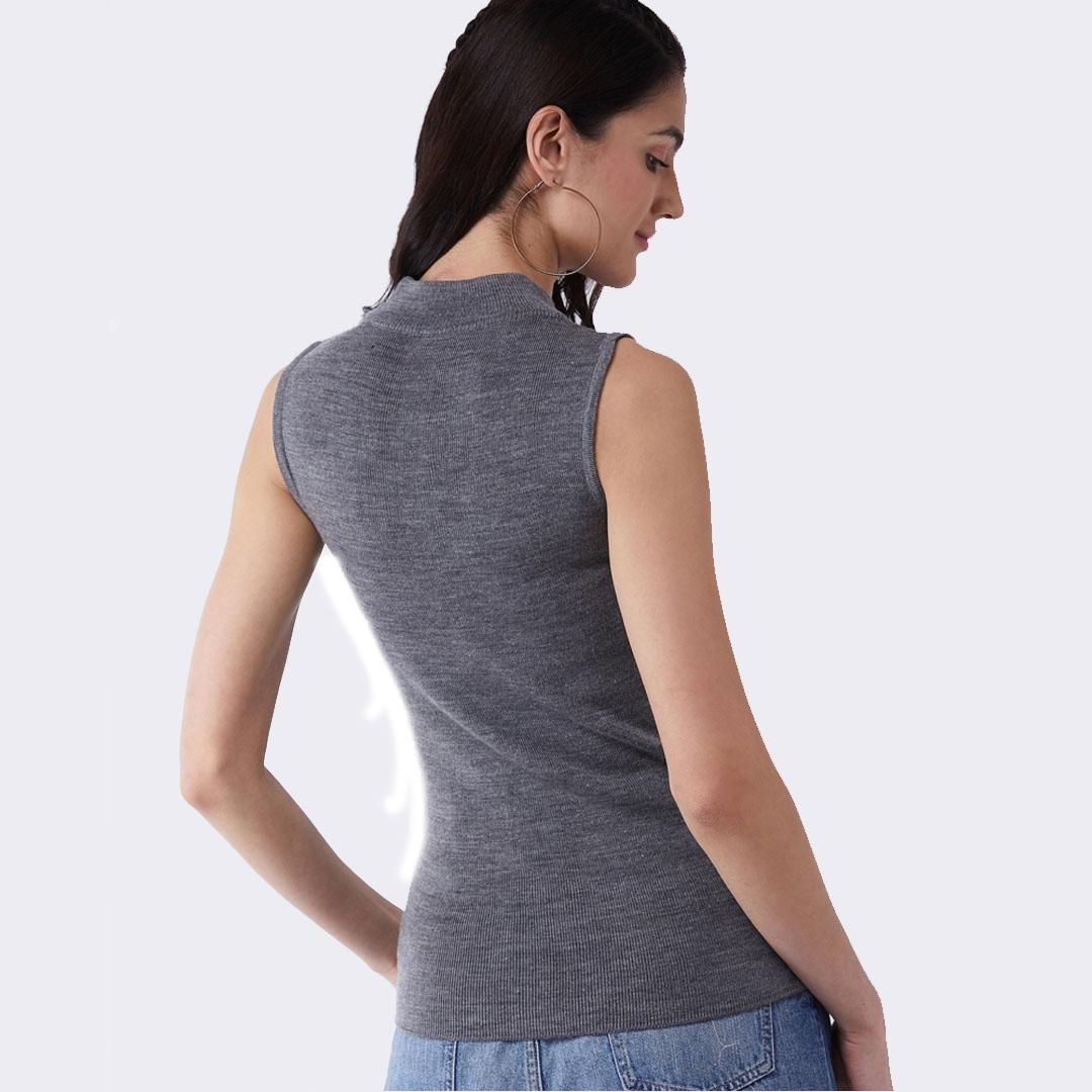 WOMEN SLEEVELESS SWEATER
