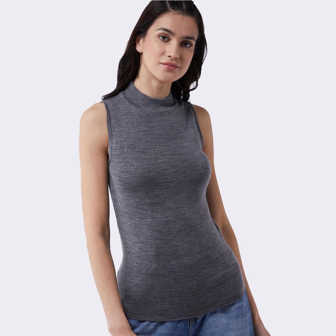 WOMEN SLEEVELESS SWEATER