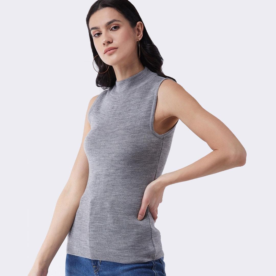 WOMEN SLEEVELESS SWEATER