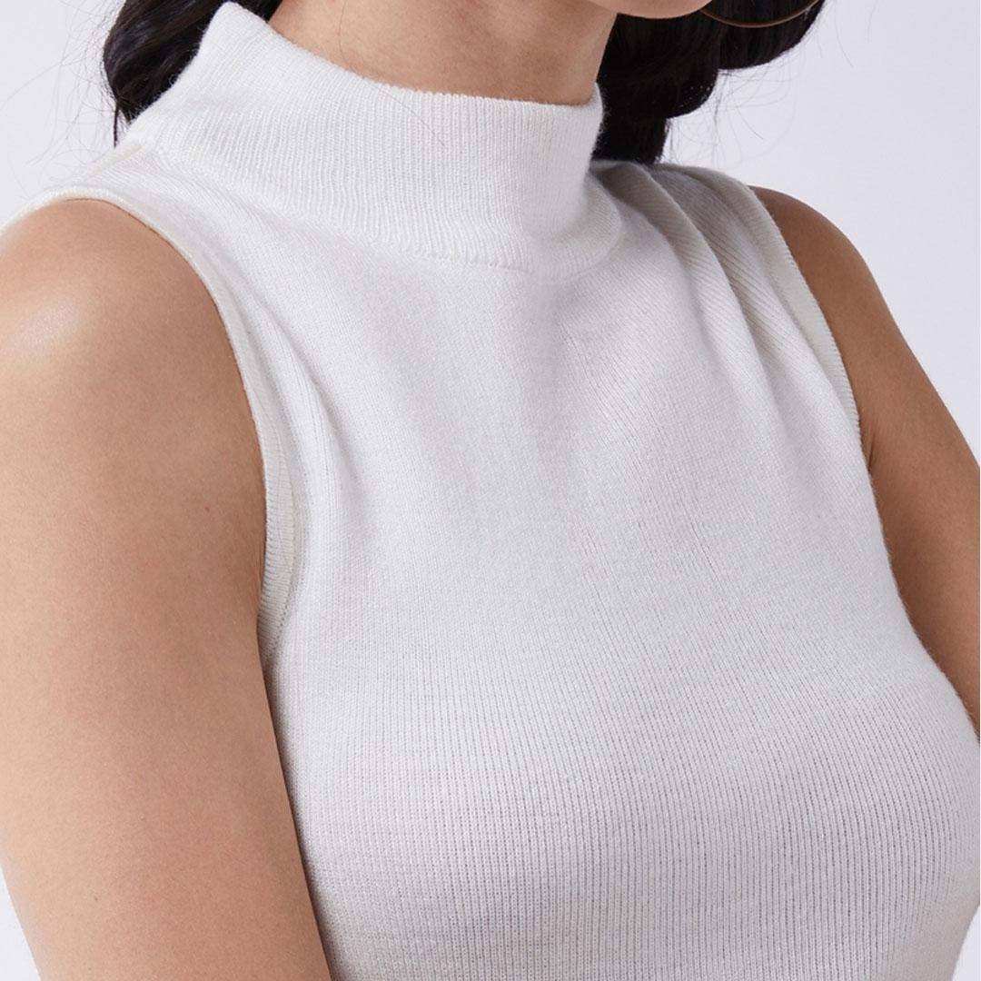 WOMEN SLEEVELESS SWEATER