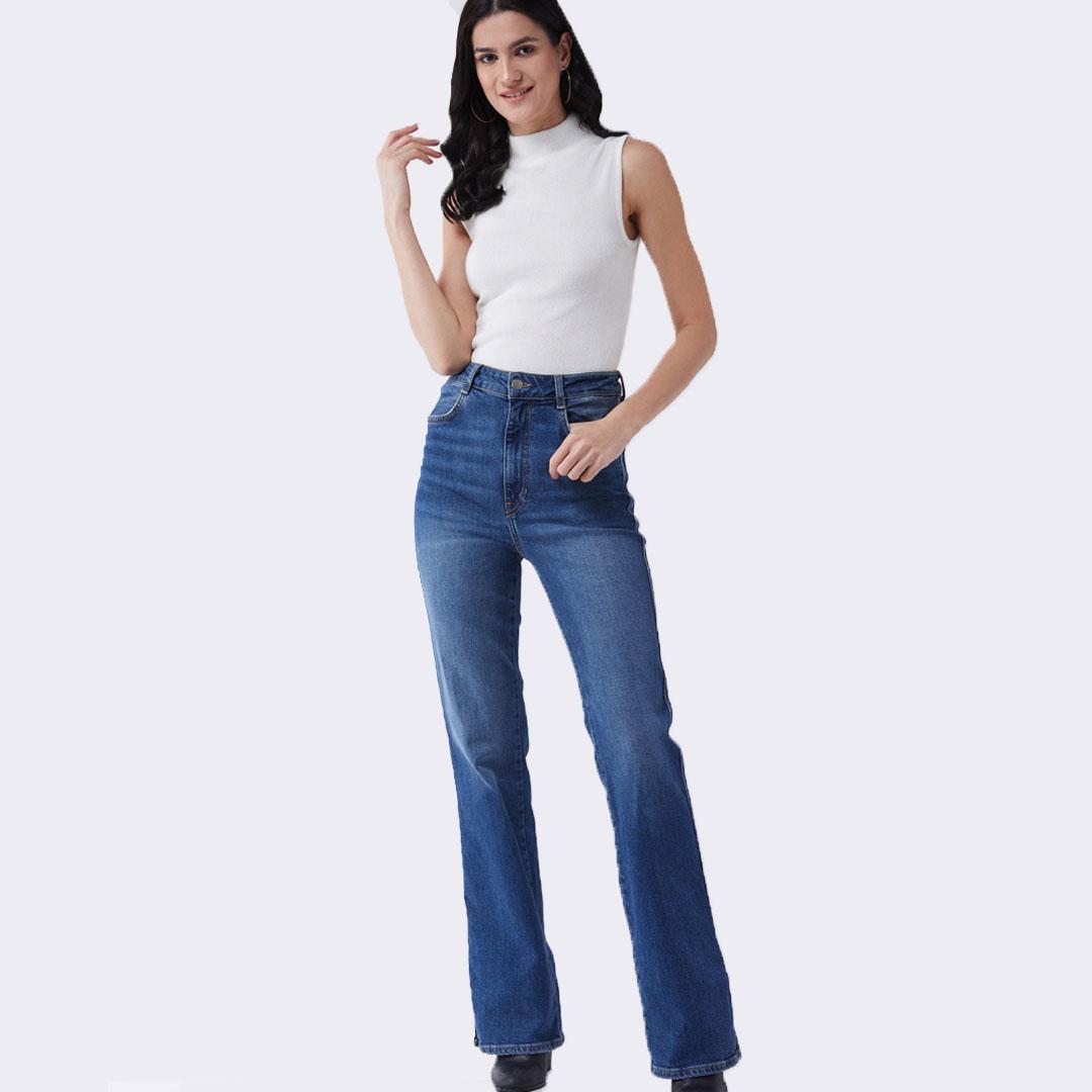 WOMEN SLEEVELESS SWEATER