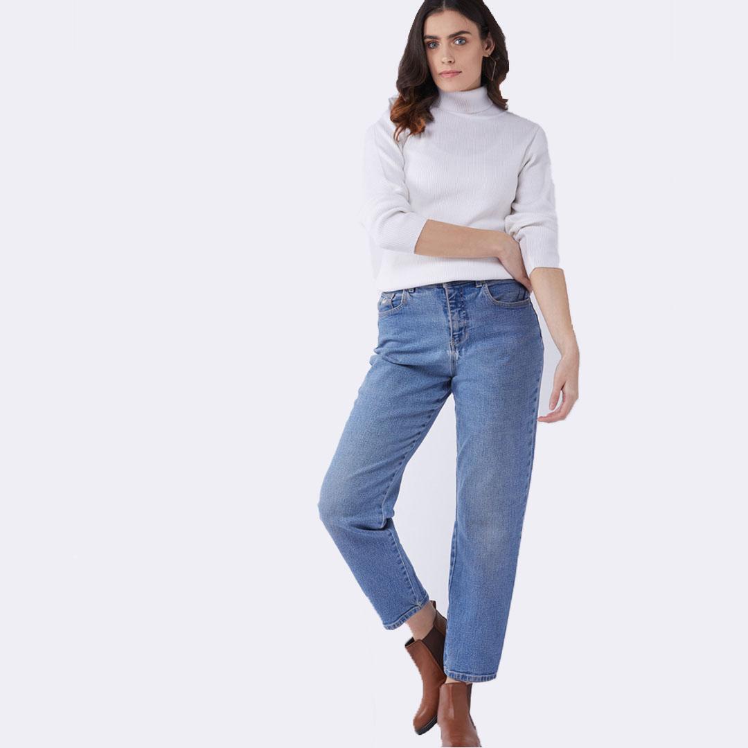 White High Neck Pullover